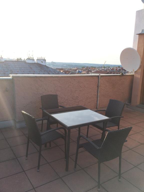 Penthouse Apartment In Vinohrady Prag Exteriör bild
